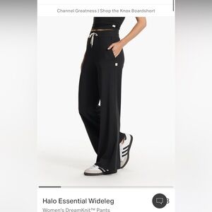 Vuori Halo Essential Wideleg

Women's DreamKnit™ Pants